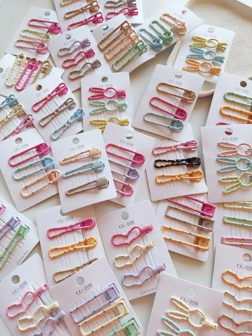 Pack of 3 polka dot pliers (5) پک ۳ عددی گیره انبری خالخالی - Image 1