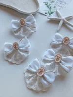 گیره پاپیونی پیکسلدار هلالی